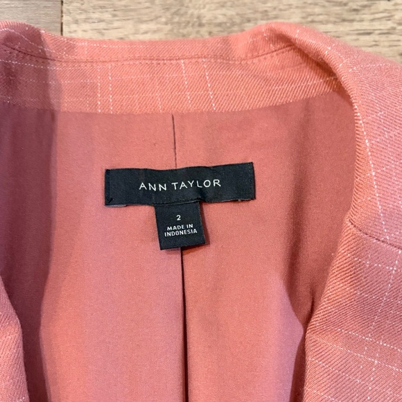 Ann Taylor The One Button Blazer in Crosshatch in Romantic Rouge - Picture 6 of 8